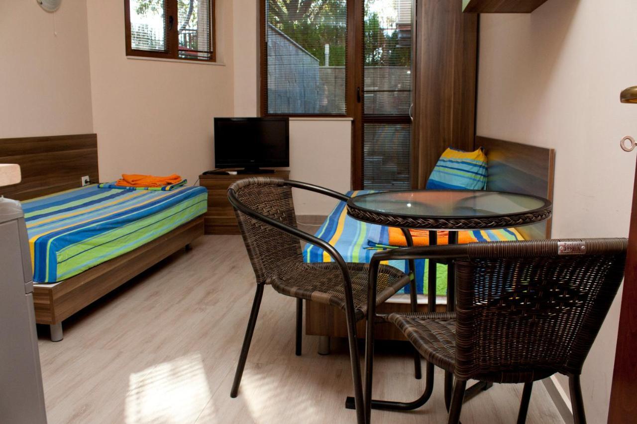 Fantasy Apartments Saint Constantine And Helena Resort Aziz Konstantin ve Elena Dış mekan fotoğraf