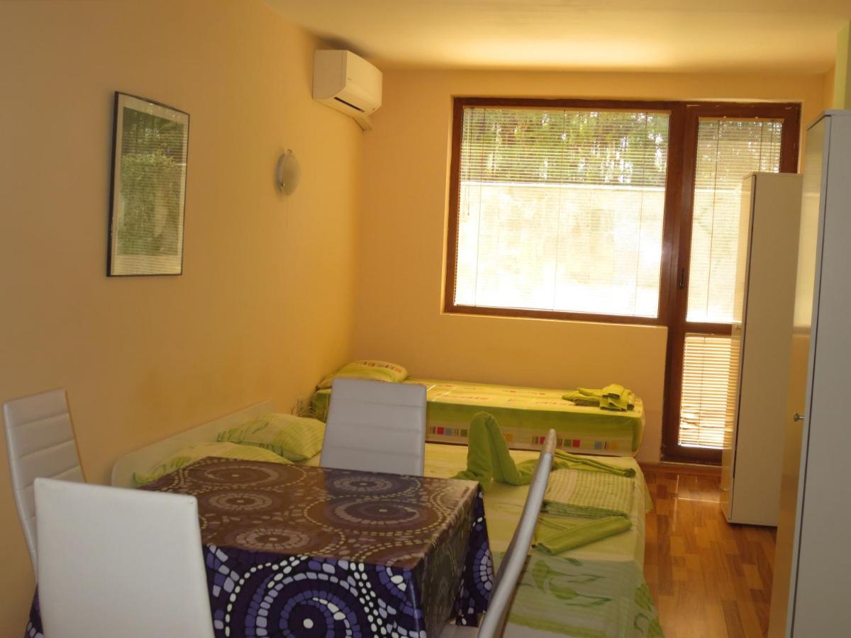 Fantasy Apartments Saint Constantine And Helena Resort Aziz Konstantin ve Elena Dış mekan fotoğraf