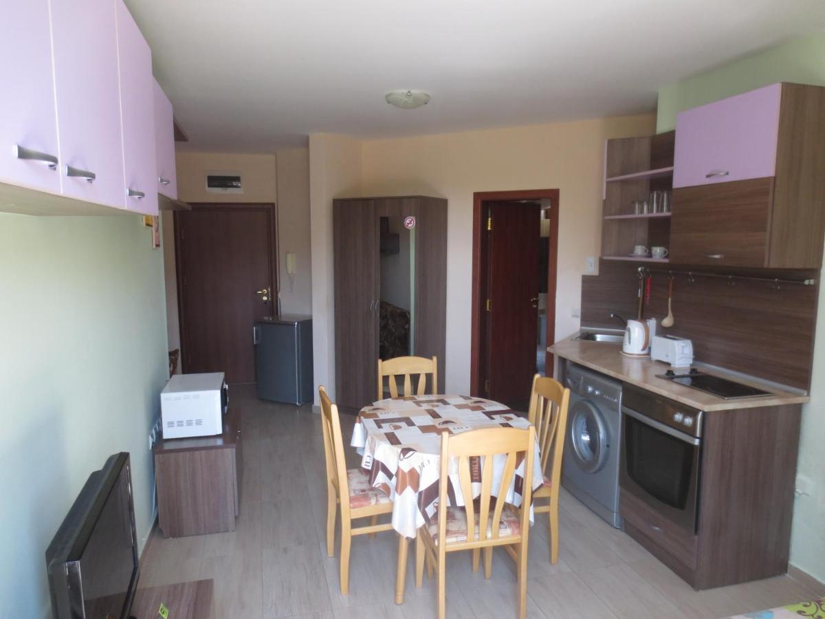 Fantasy Apartments Saint Constantine And Helena Resort Aziz Konstantin ve Elena Dış mekan fotoğraf