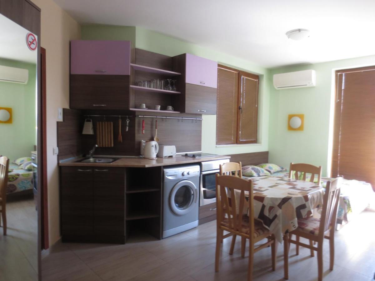 Fantasy Apartments Saint Constantine And Helena Resort Aziz Konstantin ve Elena Dış mekan fotoğraf