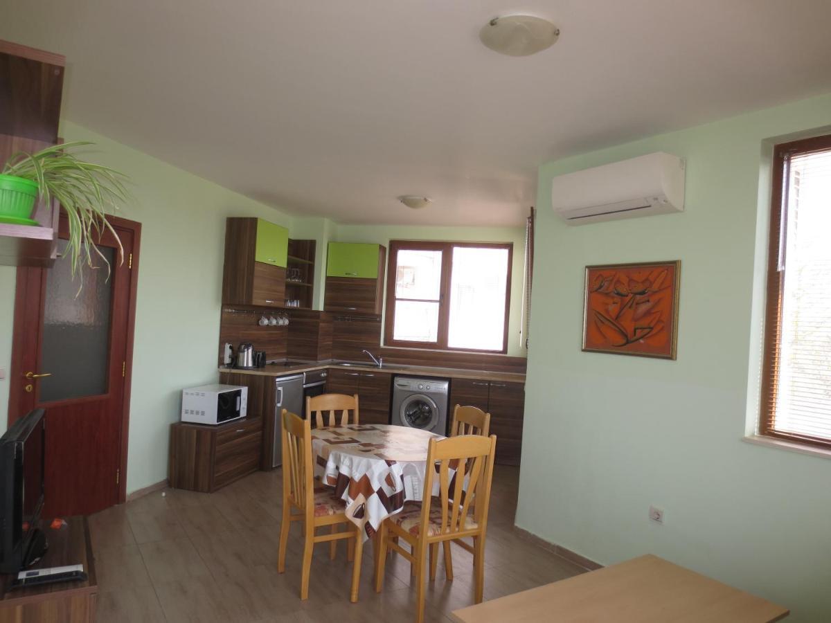 Fantasy Apartments Saint Constantine And Helena Resort Aziz Konstantin ve Elena Dış mekan fotoğraf