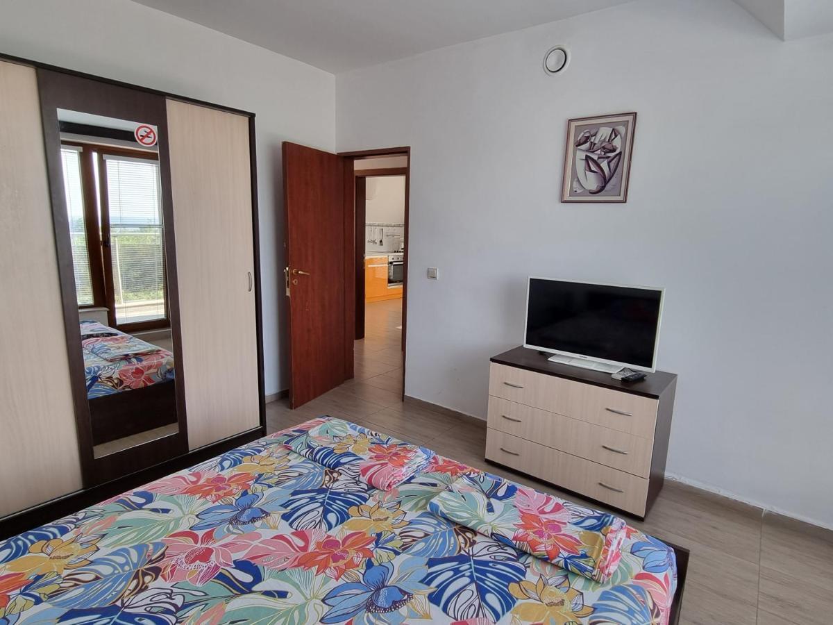 Fantasy Apartments Saint Constantine And Helena Resort Aziz Konstantin ve Elena Dış mekan fotoğraf
