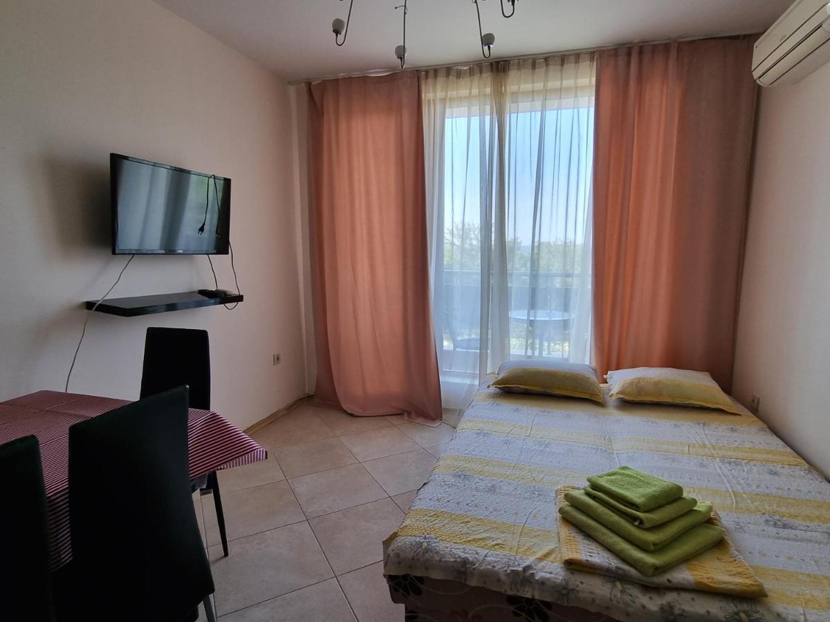 Fantasy Apartments Saint Constantine And Helena Resort Aziz Konstantin ve Elena Dış mekan fotoğraf